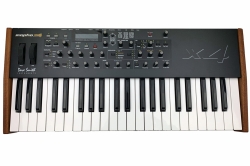 DSI Mopho x4 Synthesizer