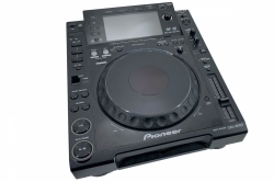 Pioneer CDJ 2000 