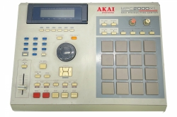 Akai MPC 2000 XL + Zip Drive