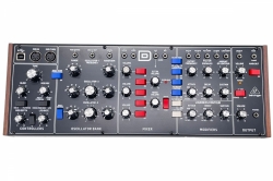 Behringer Model D Analog 